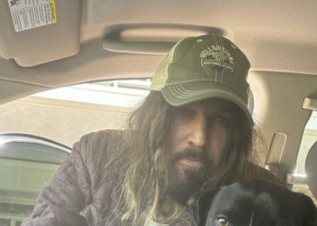 Billy Ray Cyrus “Surprised” Beyoncé Was Snubbed at CMA Awards: “Her Album Was Brilliant”